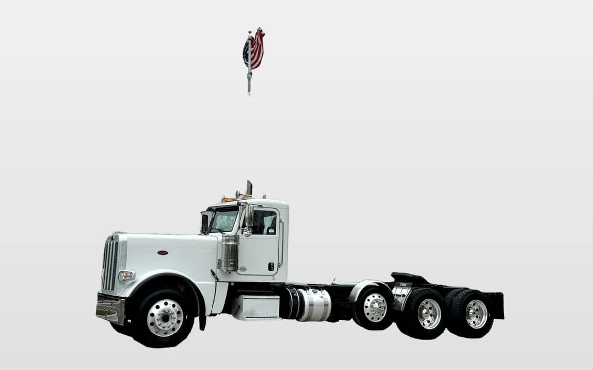 2020 Peterbilt 389