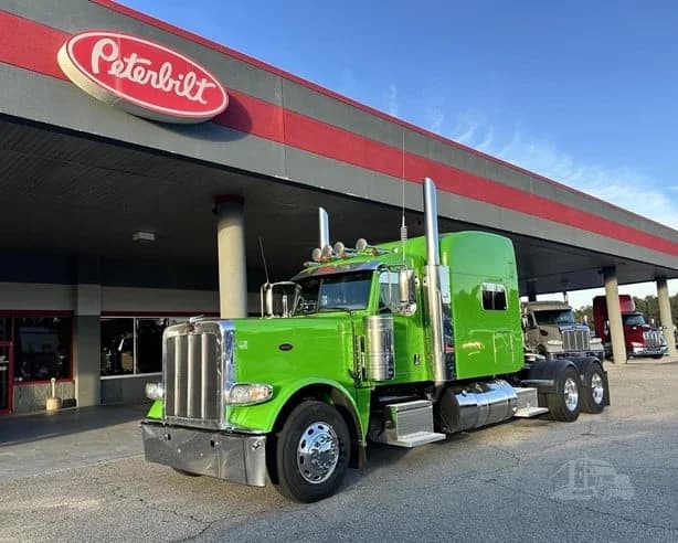 2023 Peterbilt 389