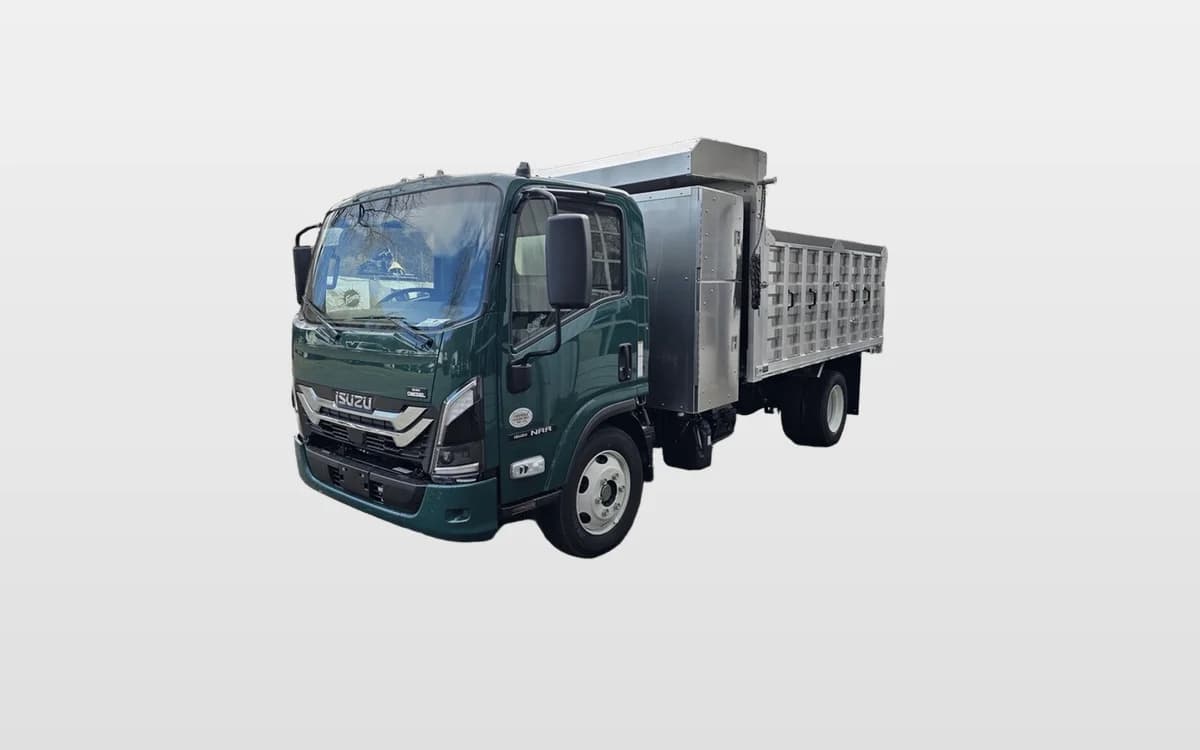 2025 Isuzu NRR