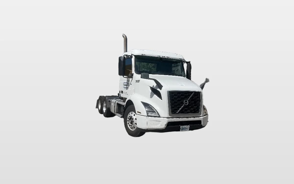 2019 Volvo VNR 640 in Tampa, FL