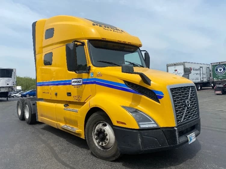 2022 Volvo VNL 760