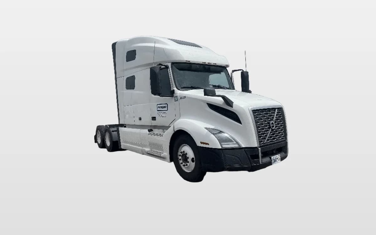 2021 Volvo VNL 760 in Clackamas, OR