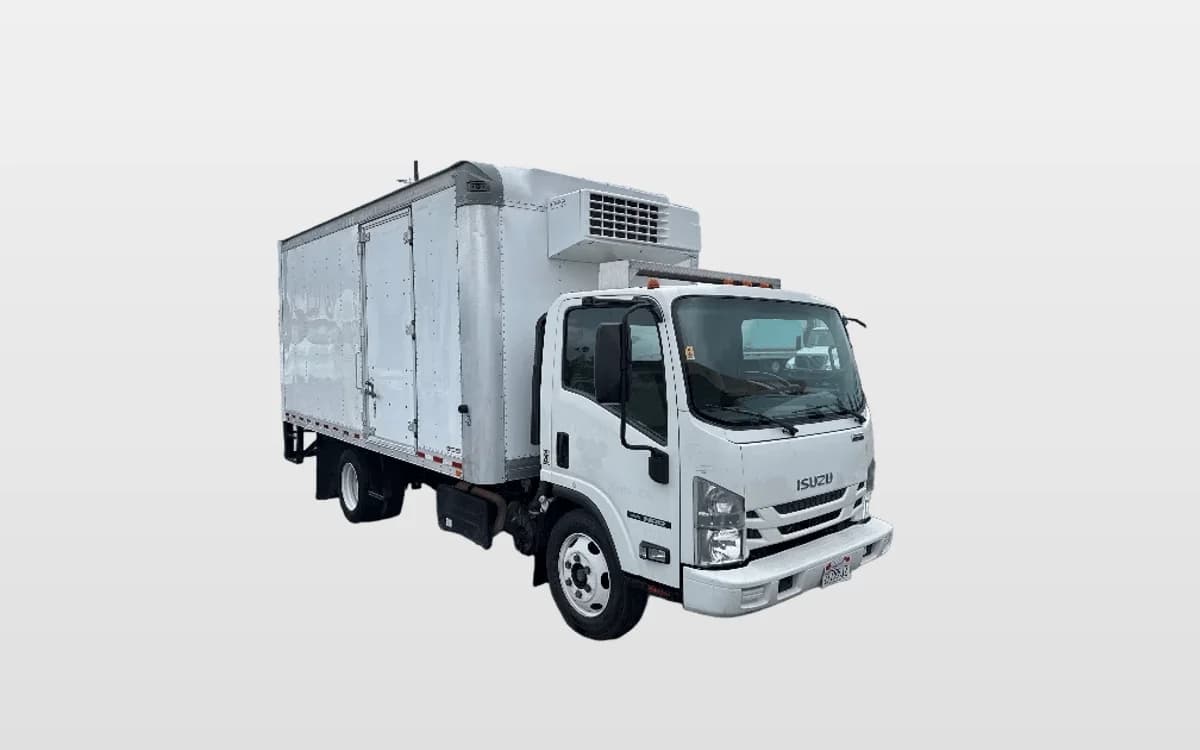 2019 Isuzu NRR in West Sacramento, CA