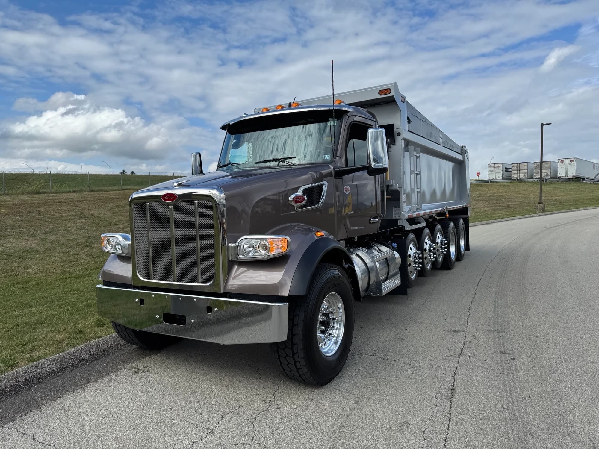 2026 Peterbilt 567