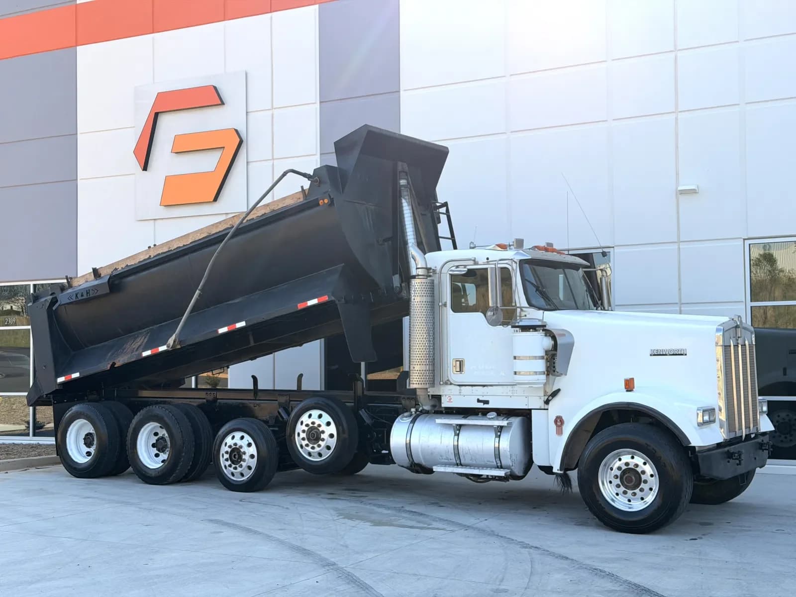 2001 Kenworth W900