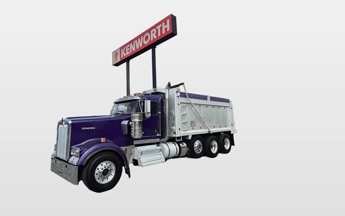 2022 Kenworth W900