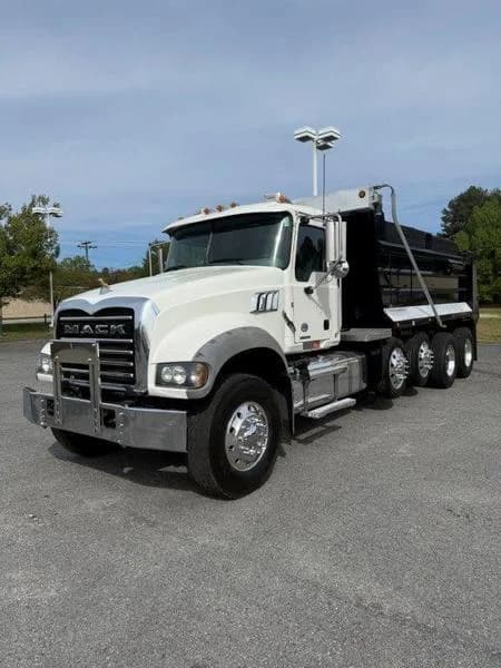 2020 Mack Granite
