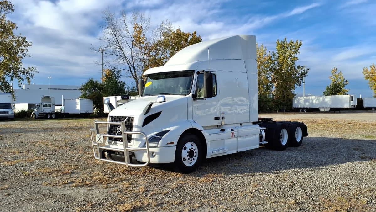2020 Volvo VNR 640