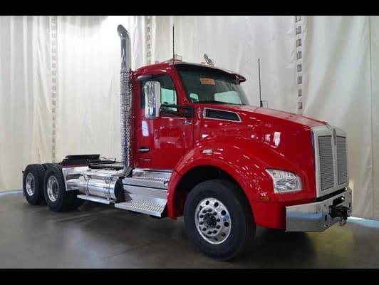 2027 Kenworth T880