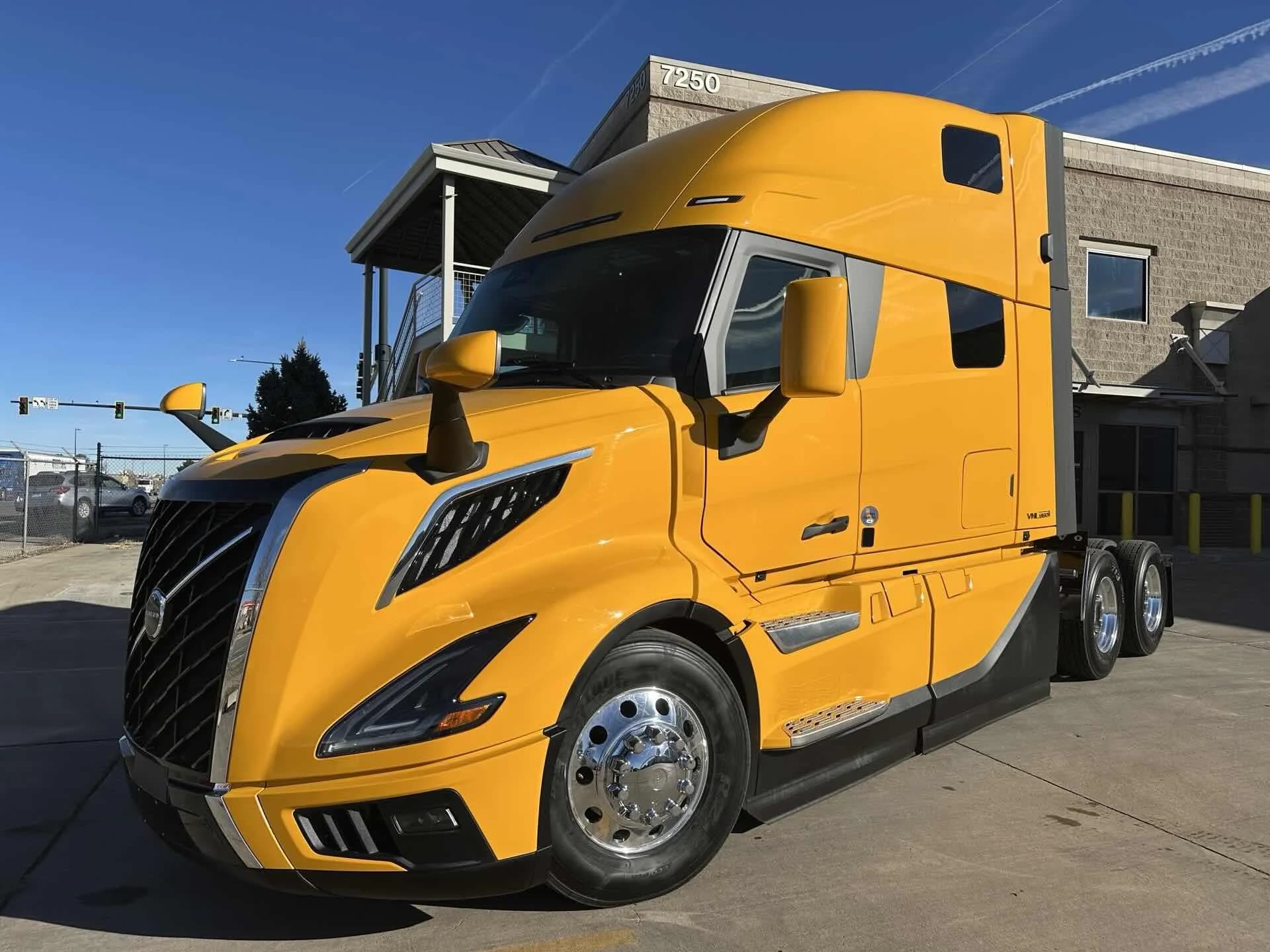 2026 Volvo VNL 860