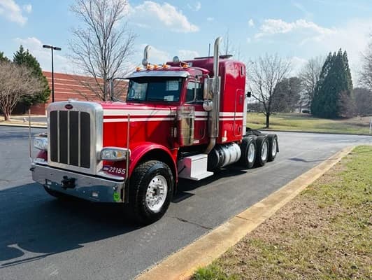 2021 Peterbilt 389