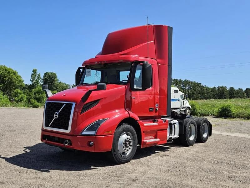 2020 Volvo VNR 640