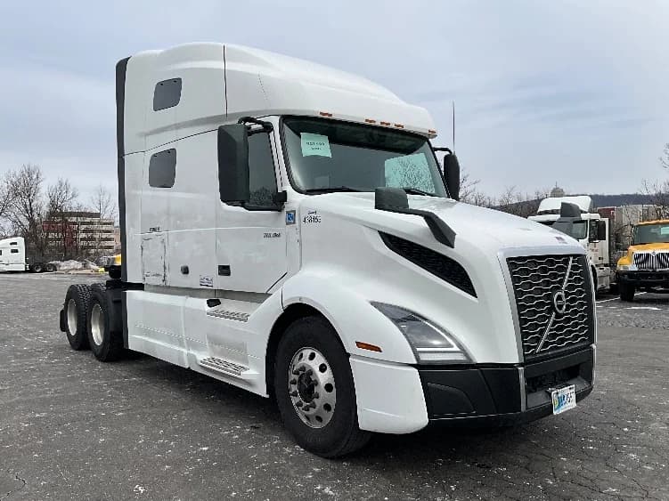 2022 Volvo VNL 760