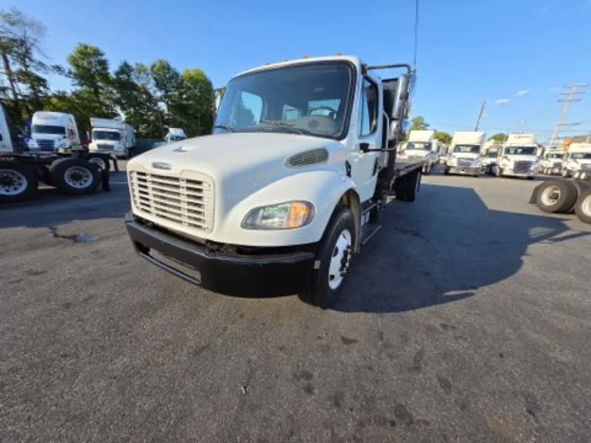 2015 Freightliner M2 106