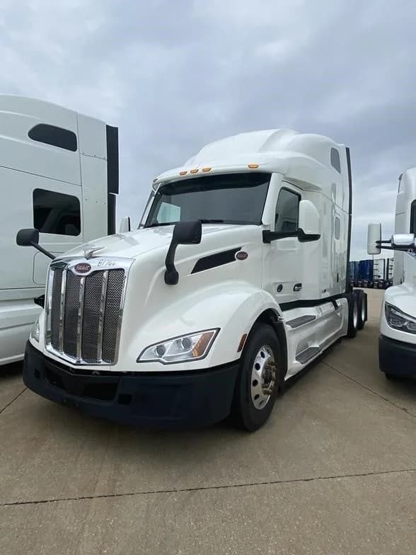 2022 Peterbilt 579