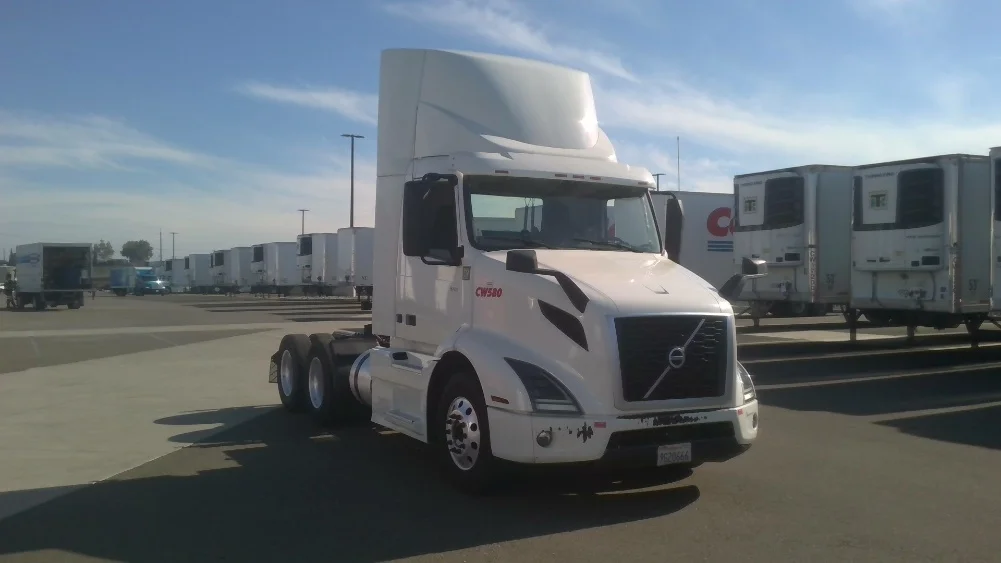 2021 Volvo VNR 640