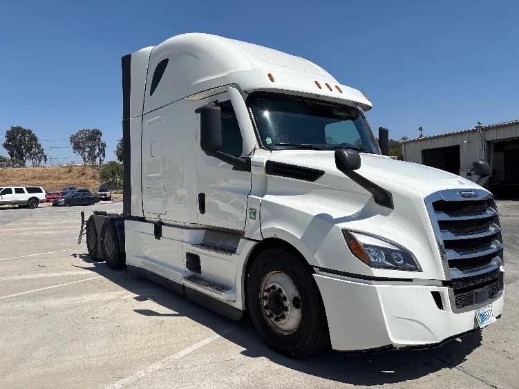 2020 Freightliner Cascadia