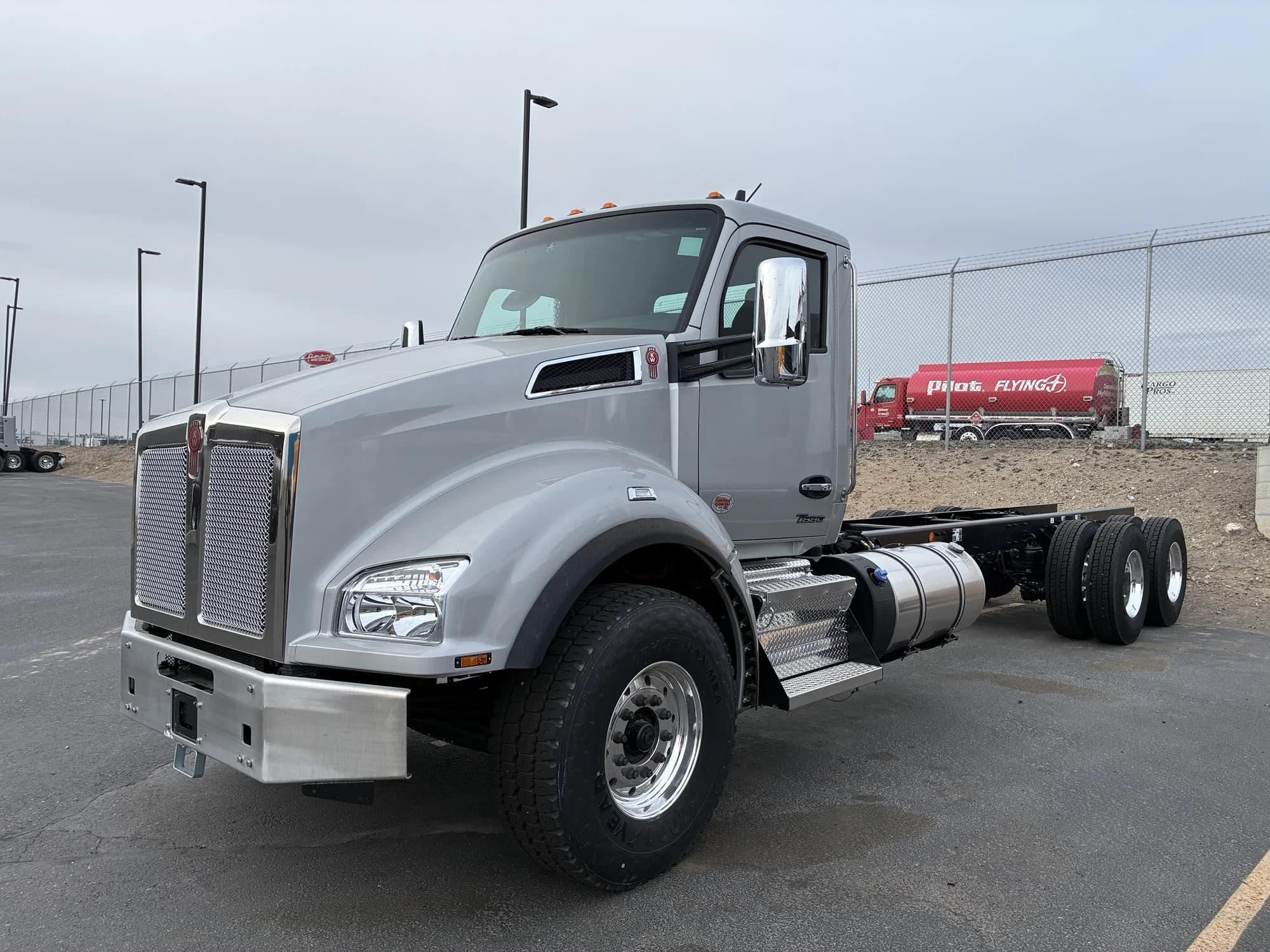 2026 Kenworth T880