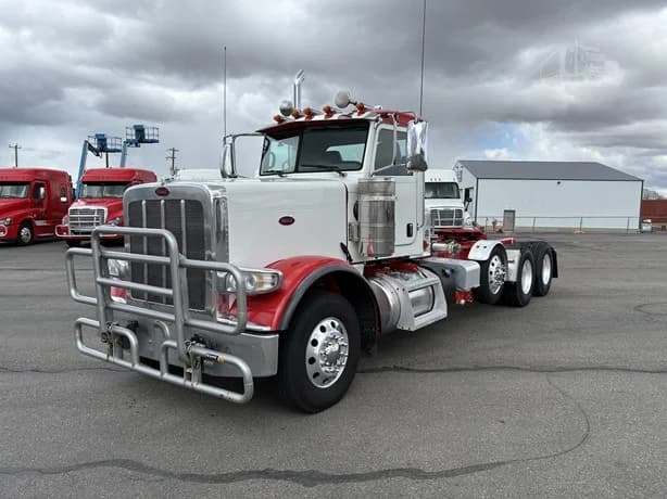 2023 Peterbilt 389