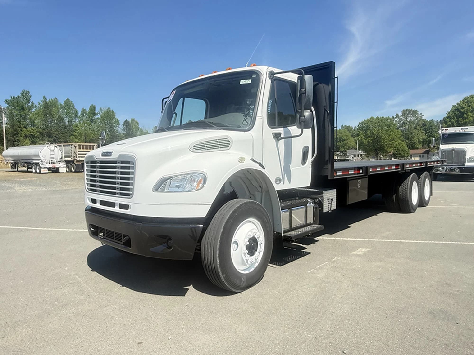 2018 Freightliner M2 106