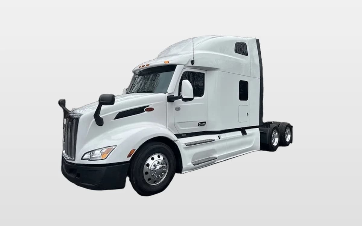 2023 Peterbilt 579