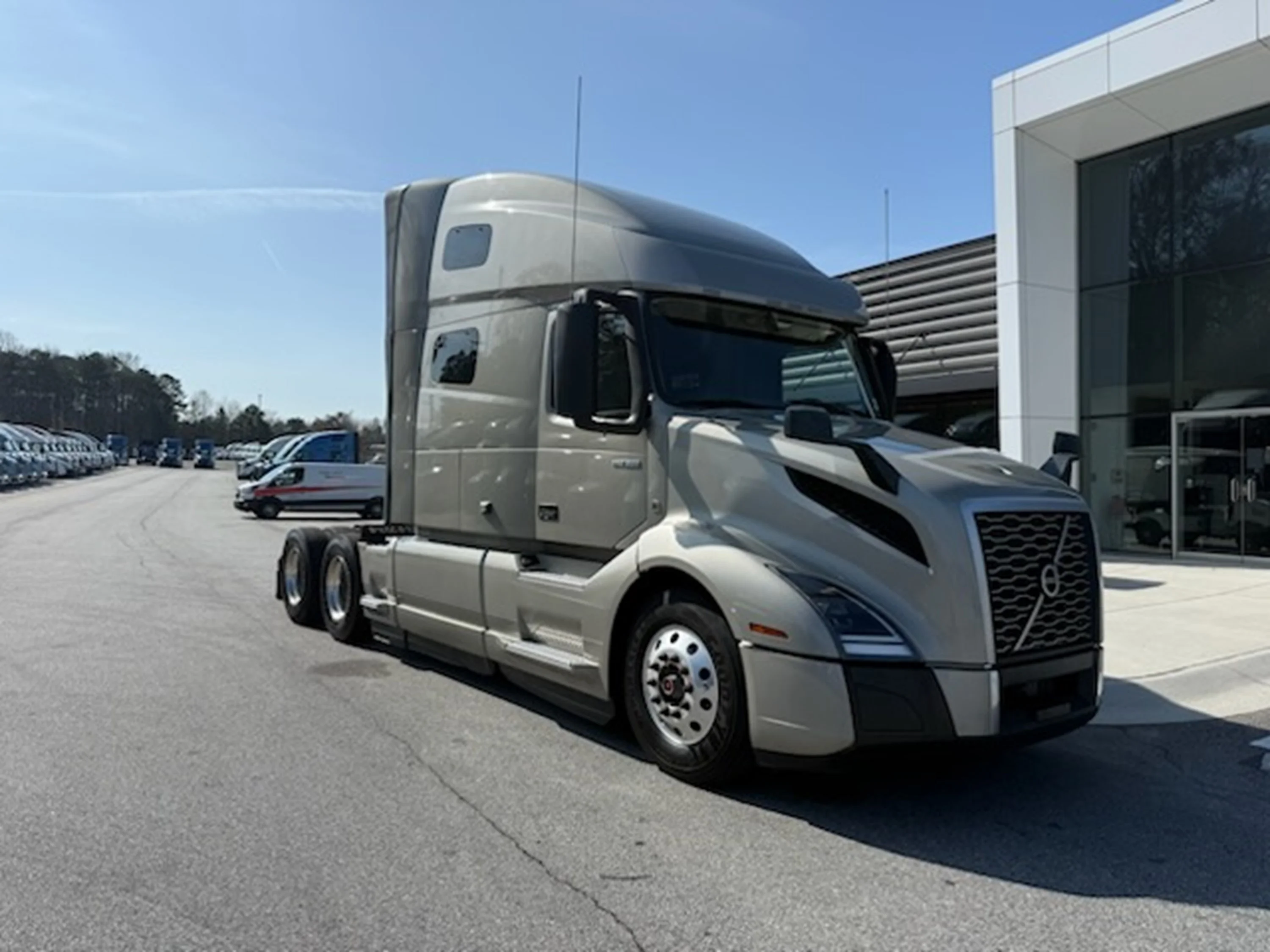 2022 Volvo VNL 760