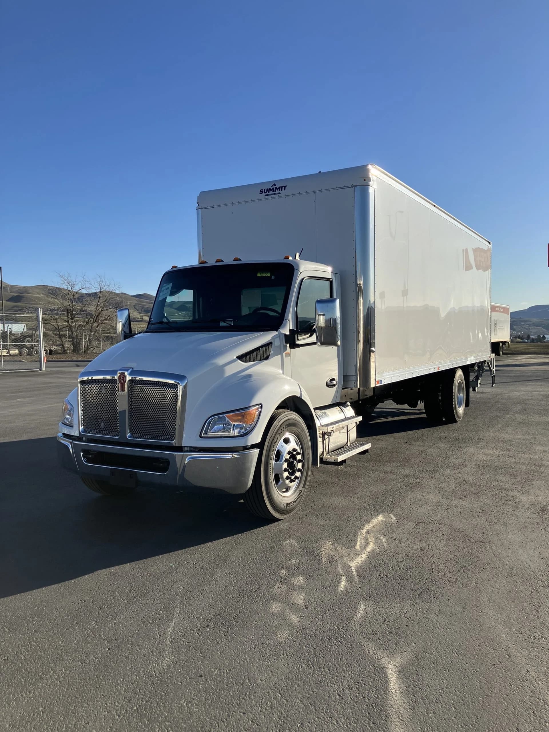 2025 Kenworth T280