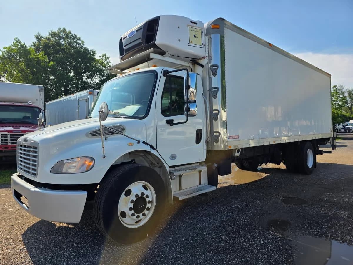2016 Freightliner M2 106