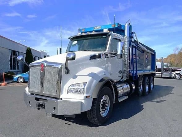 2025 Kenworth T880