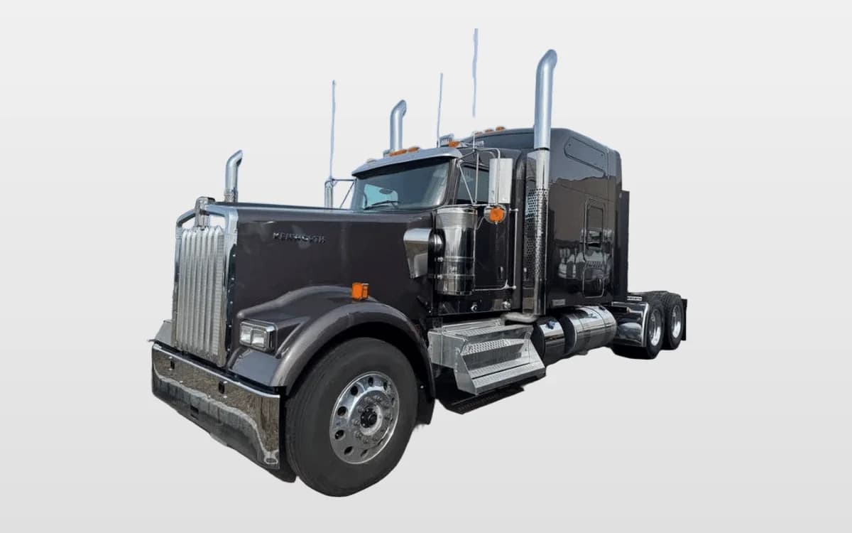 2025 Kenworth W900