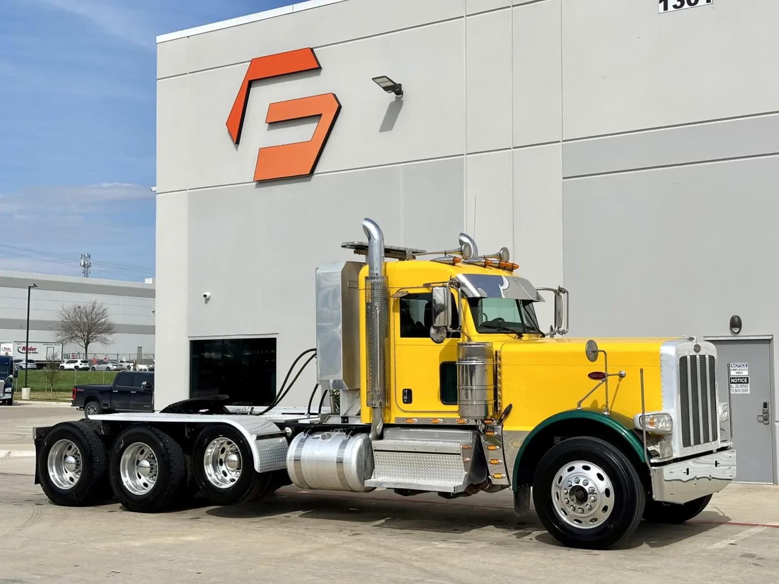2022 Peterbilt 389