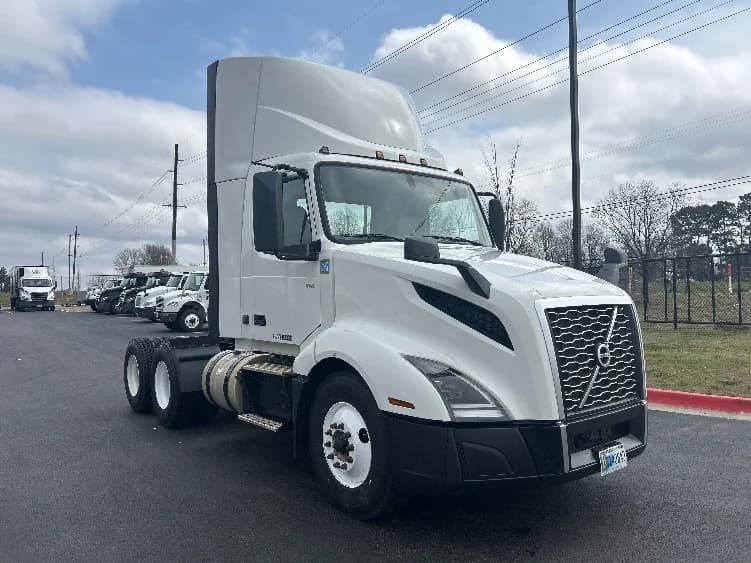 2022 Volvo VNL 300
