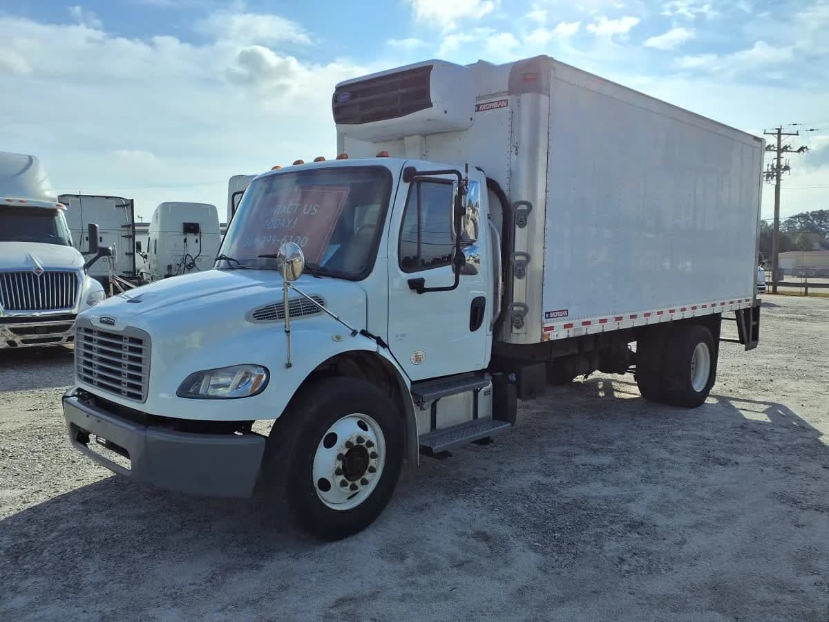 2018 Freightliner M2 106
