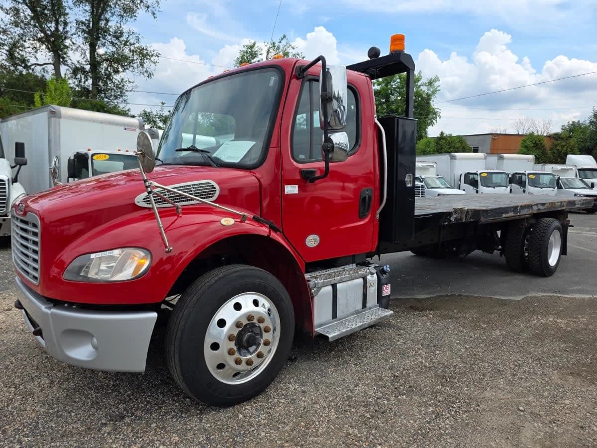2018 Freightliner M2 106
