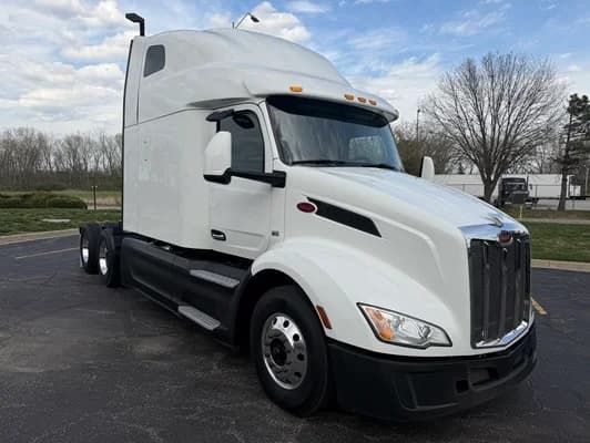 2023 Peterbilt 579