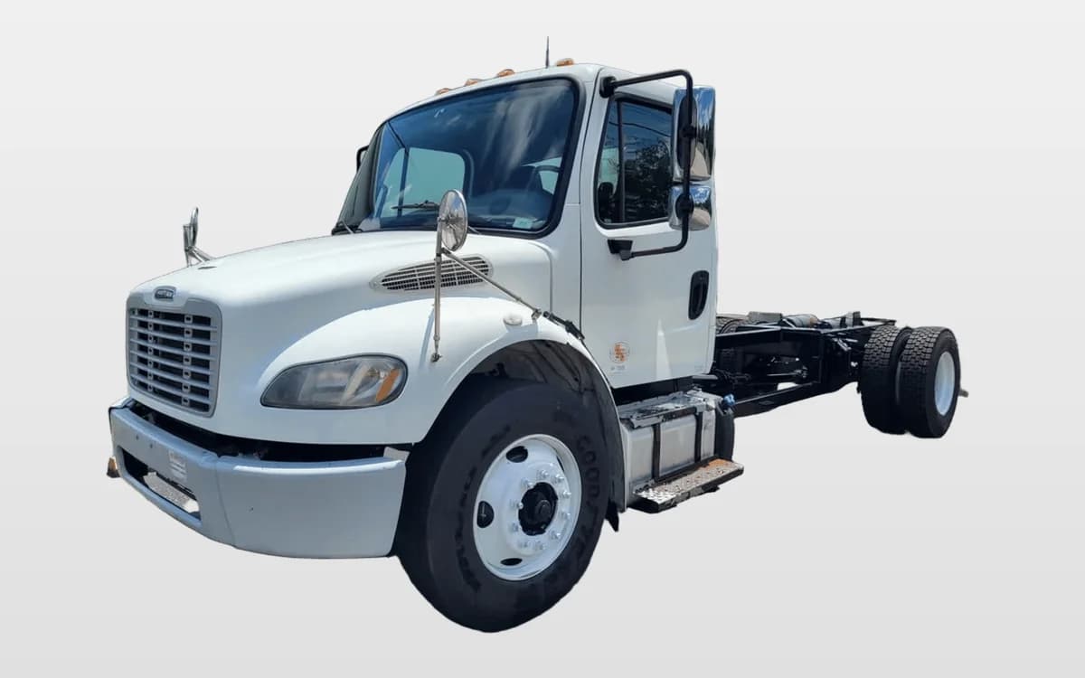 2017 Freightliner M2 106