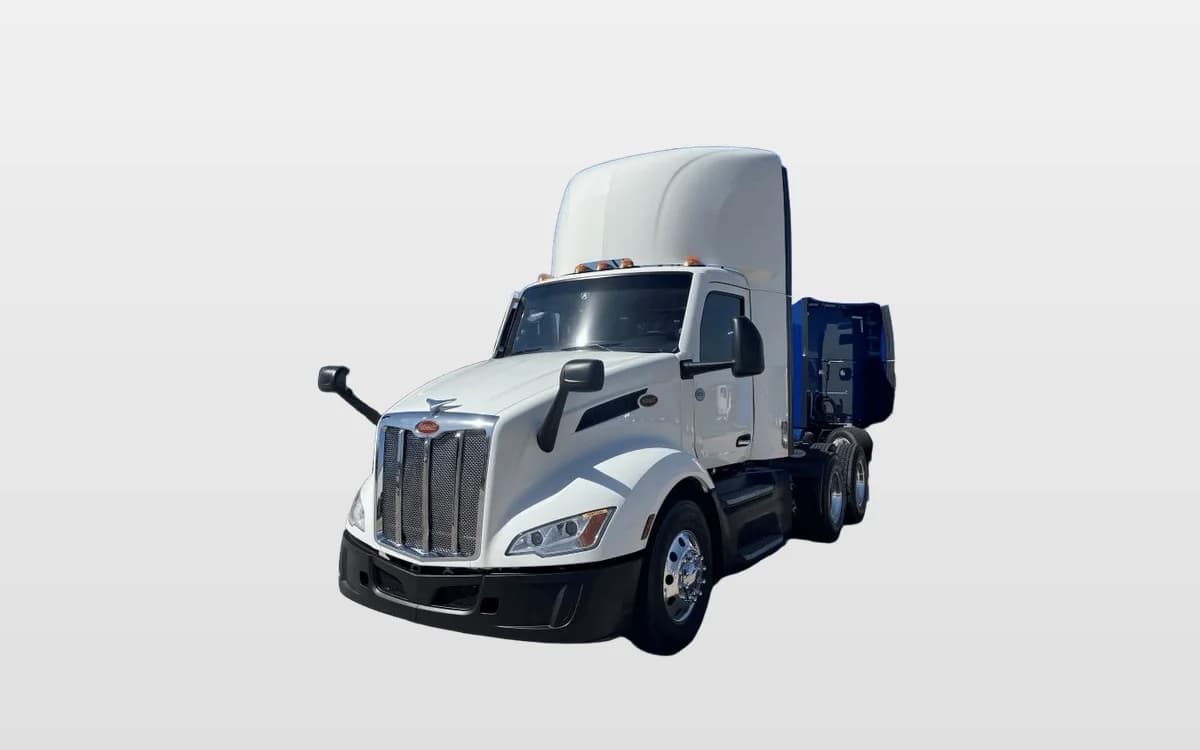 2023 Peterbilt 579