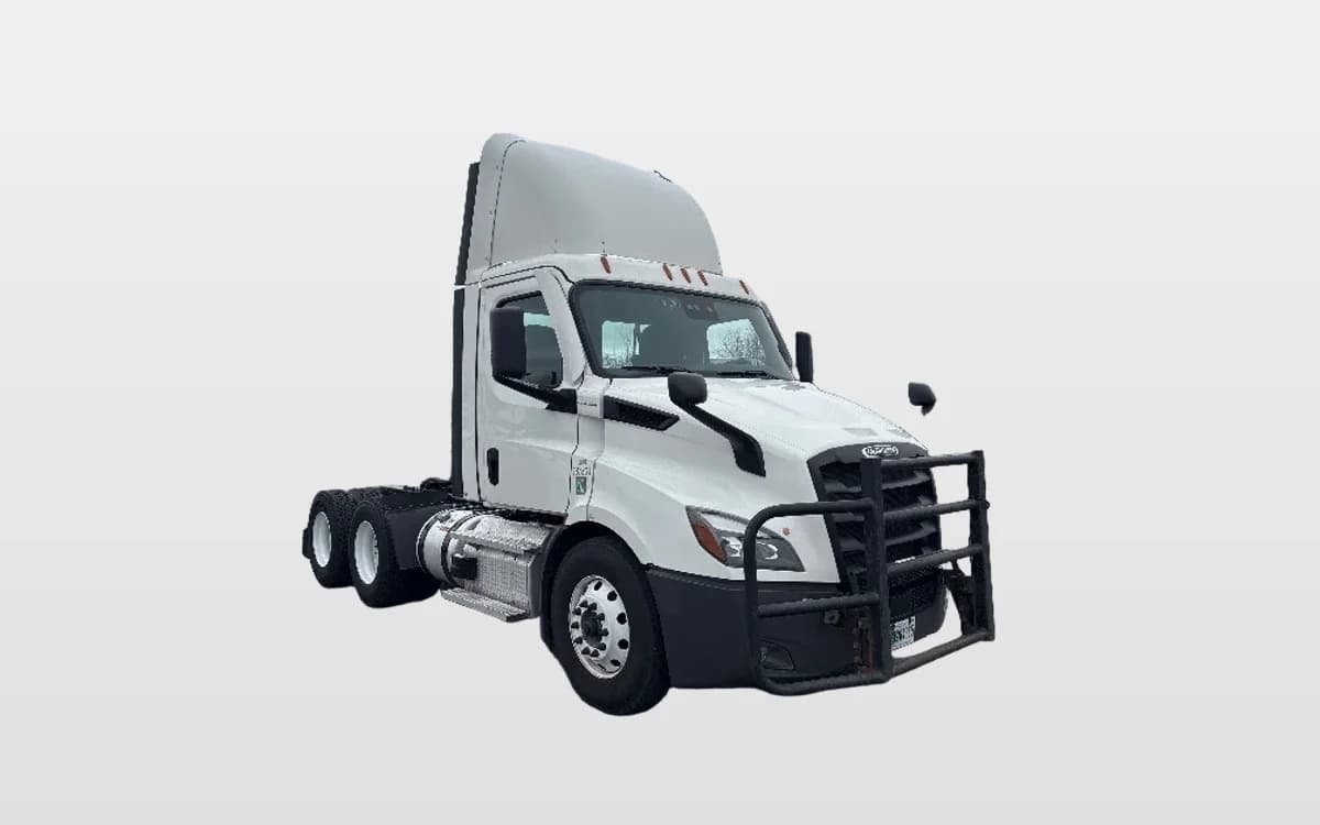 2023 Freightliner Cascadia in Obetz, OH