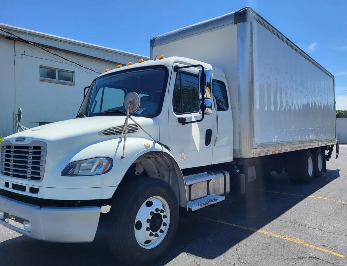 2019 Freightliner M2 106