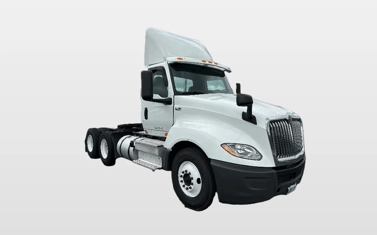 2018 International LT in Middlefield, OH