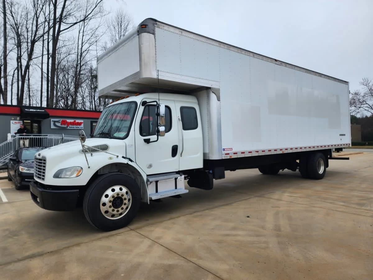 2018 Freightliner M2 106