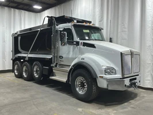2027 Kenworth T880
