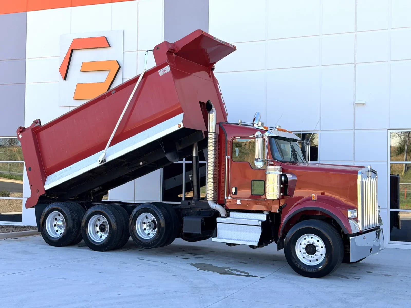 2021 Kenworth W900