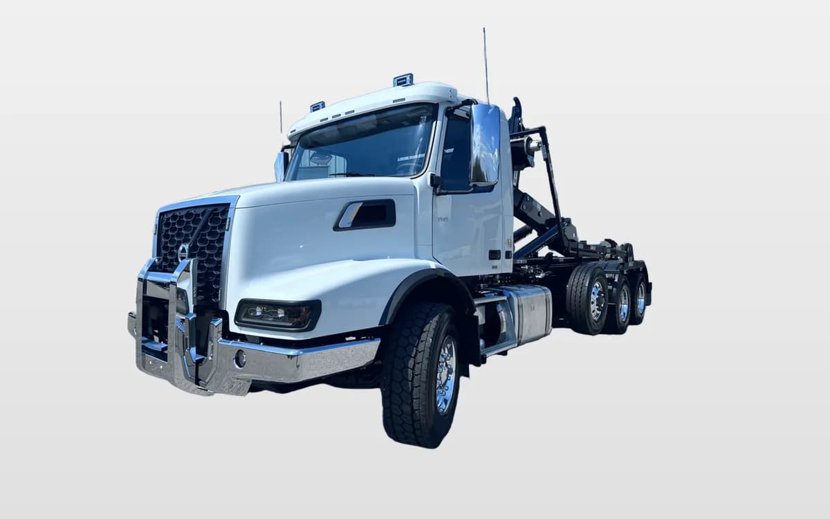 2025 Volvo VHD 300