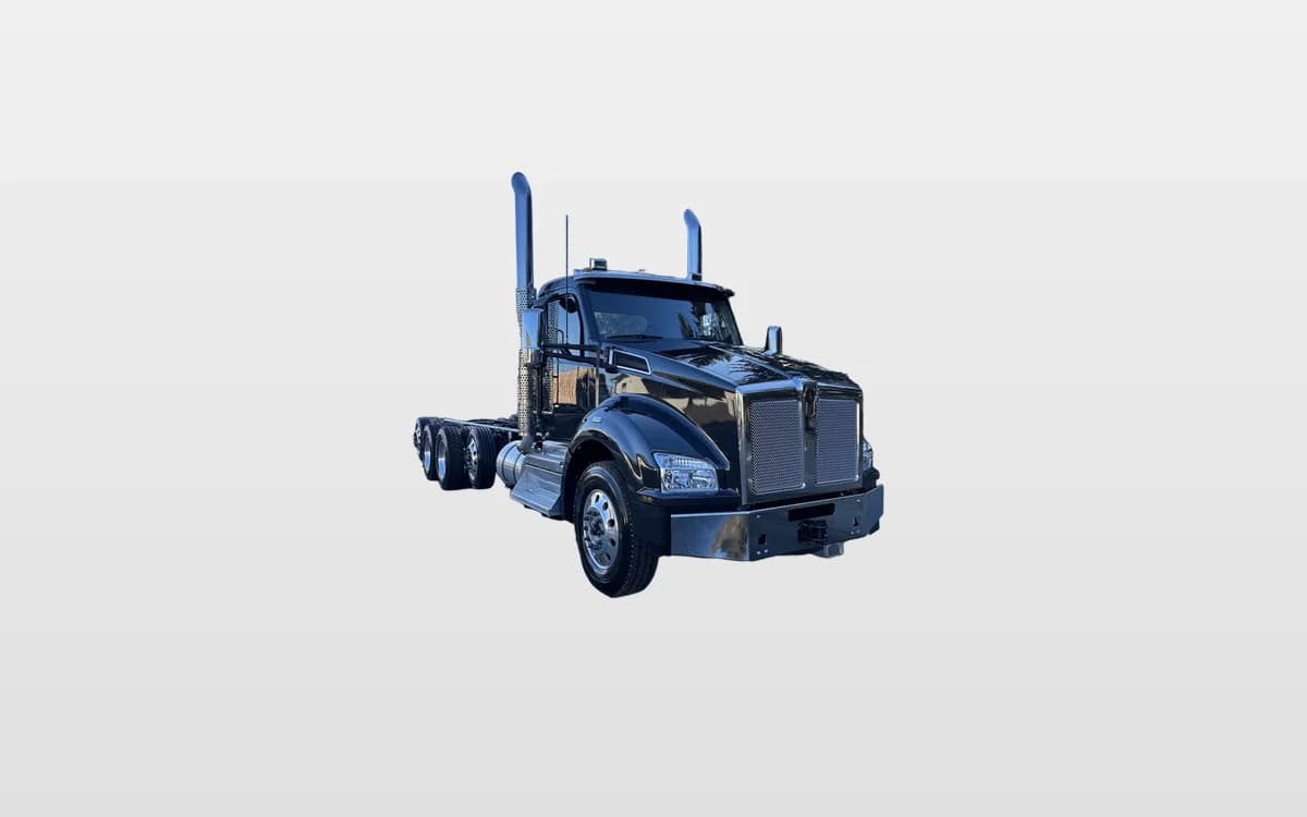 2025 Kenworth T880