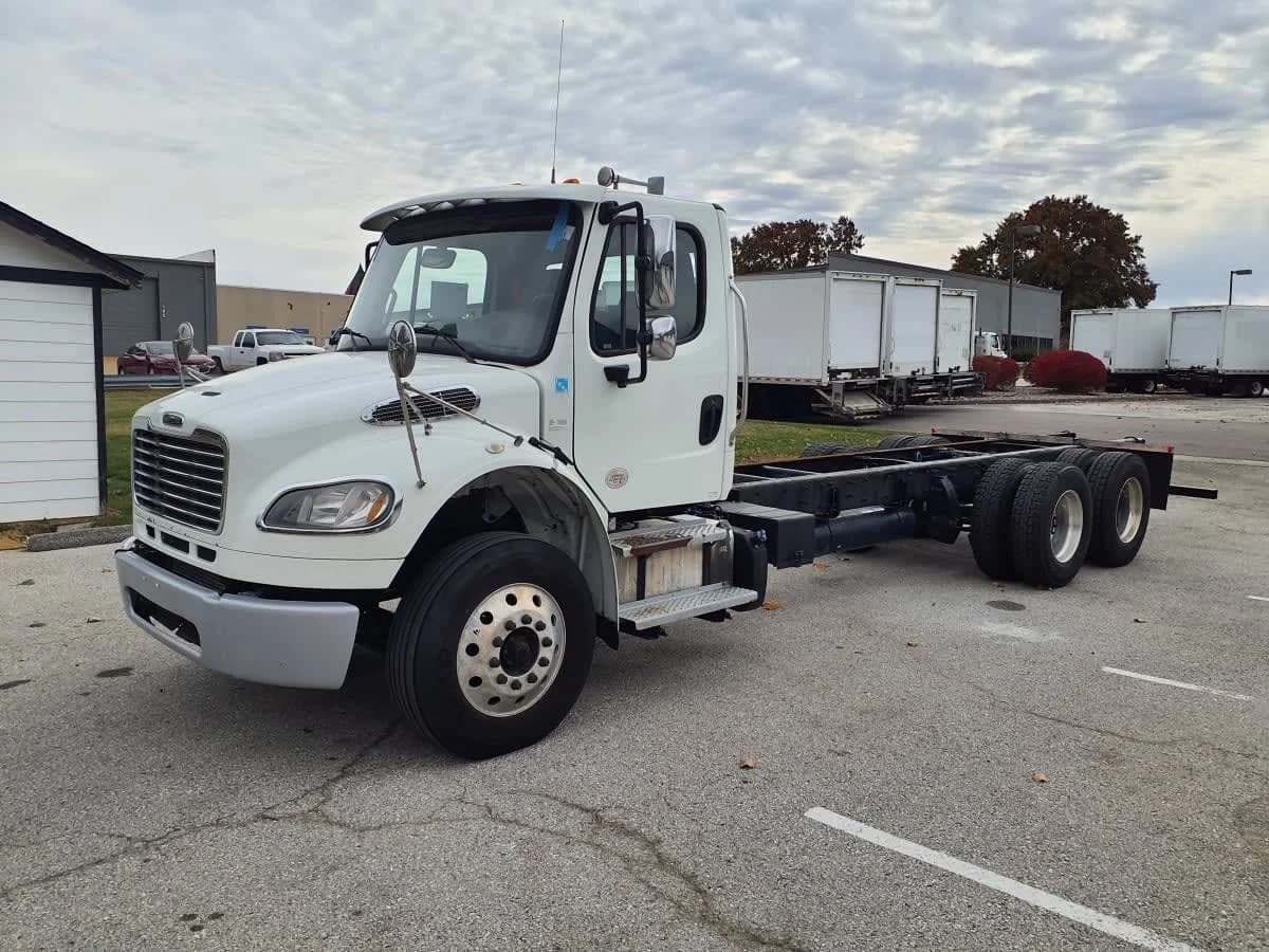 2020 Freightliner M2 106
