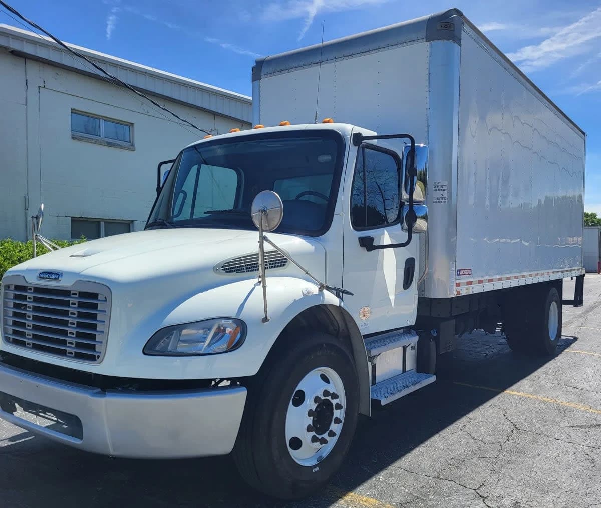2021 Freightliner M2 106