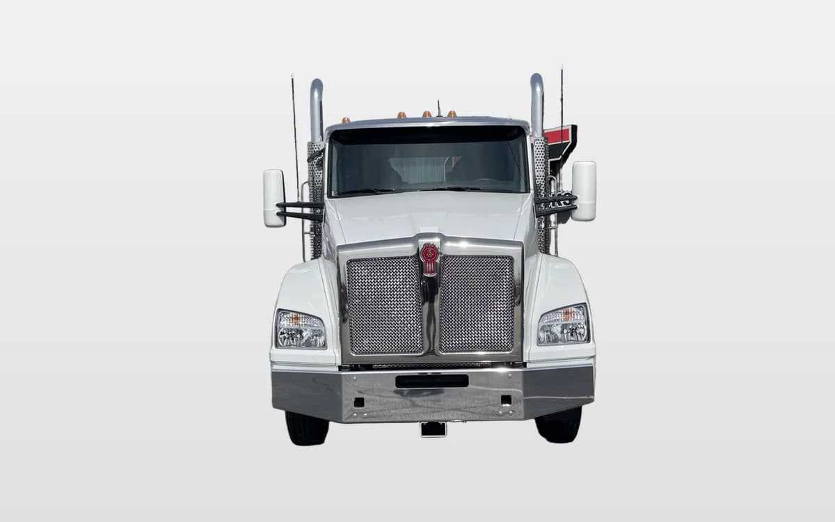 2027 Kenworth T880 in Normal, IL