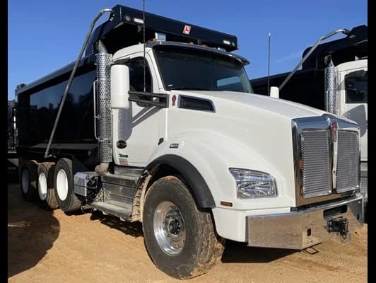 2025 Kenworth T880
