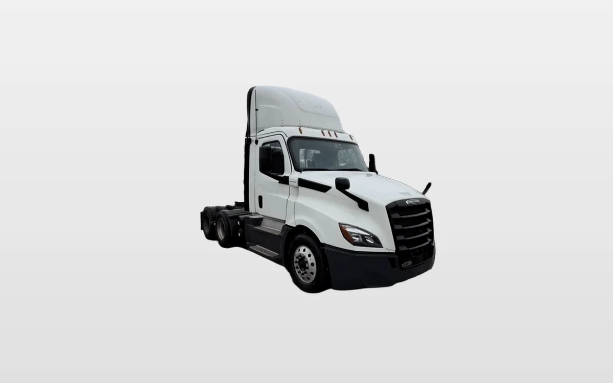 2020 Freightliner Cascadia in Shrewsbury, MA